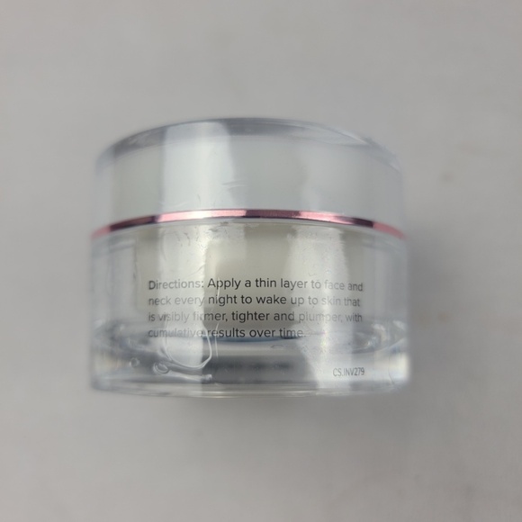 NWT body firm essentials plump and firm facial treatment - Picture 2 of 5